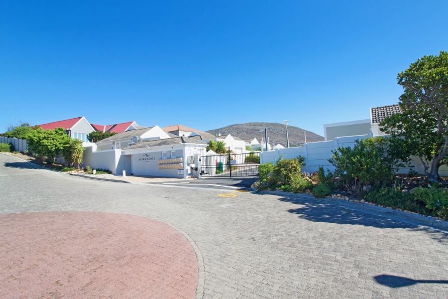To Let 2 Bedroom Property for Rent in Capri Western Cape